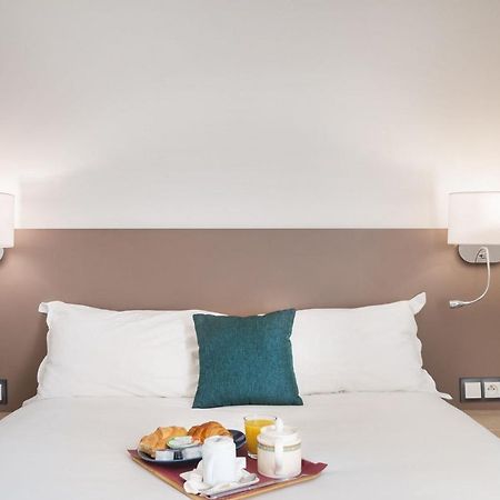 Courcelles Mederic Hotel Paris Exterior foto